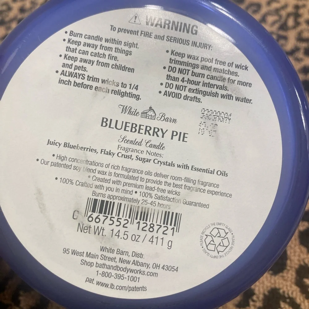 White Barn Blueberry Pie Candle - Blue and Silver - Picture 3 of 3